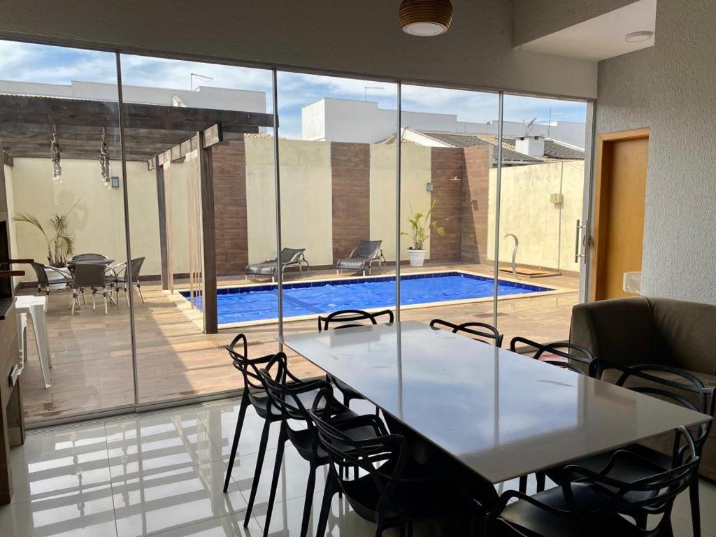 Casa Com Piscina E Duas Suites Perto Do Parque Lagoa Quente Caldas Novas Exterior photo